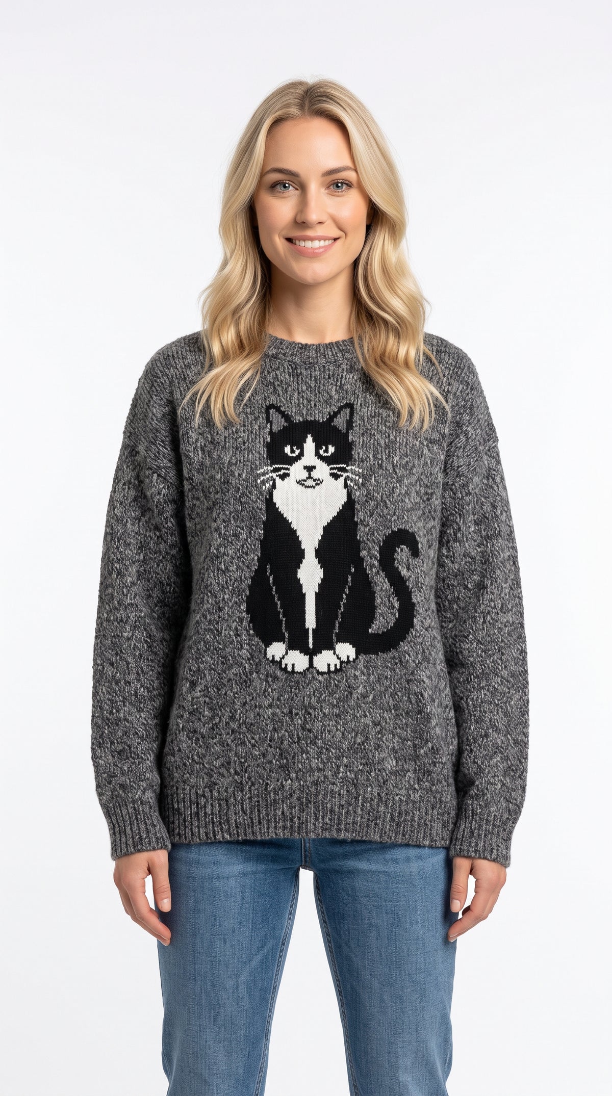 Luna Cat Jacquard Knit Sweater - modelo con jersey de punto gris con estampado de gato